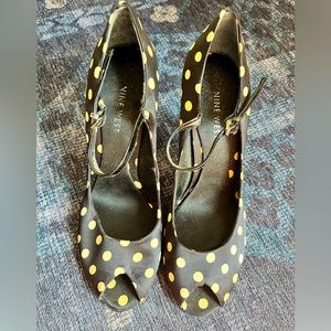 Never worn! Nine West - Carleno - Black & cream polka dot heels - 7